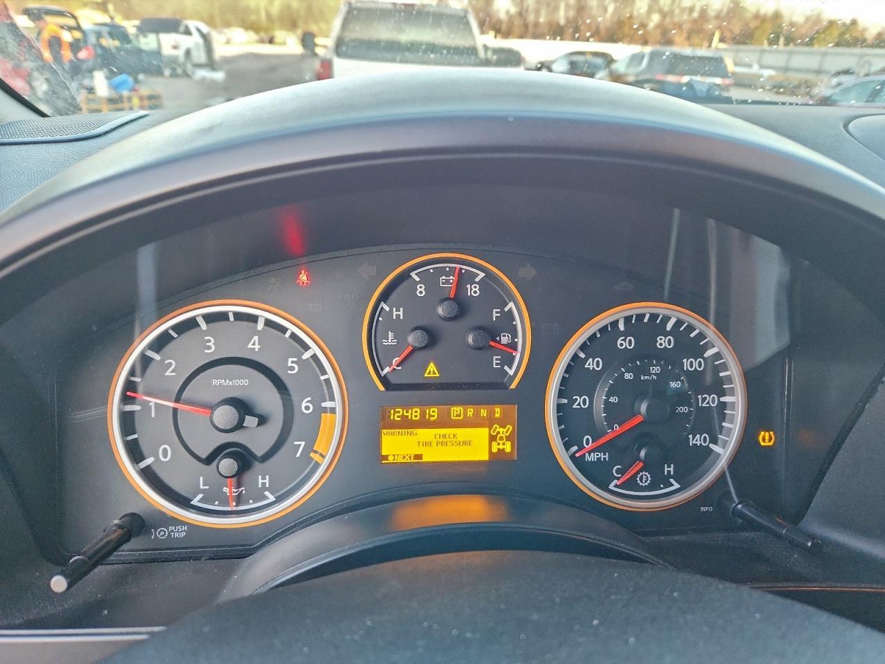 2012 Nissan Titan SV