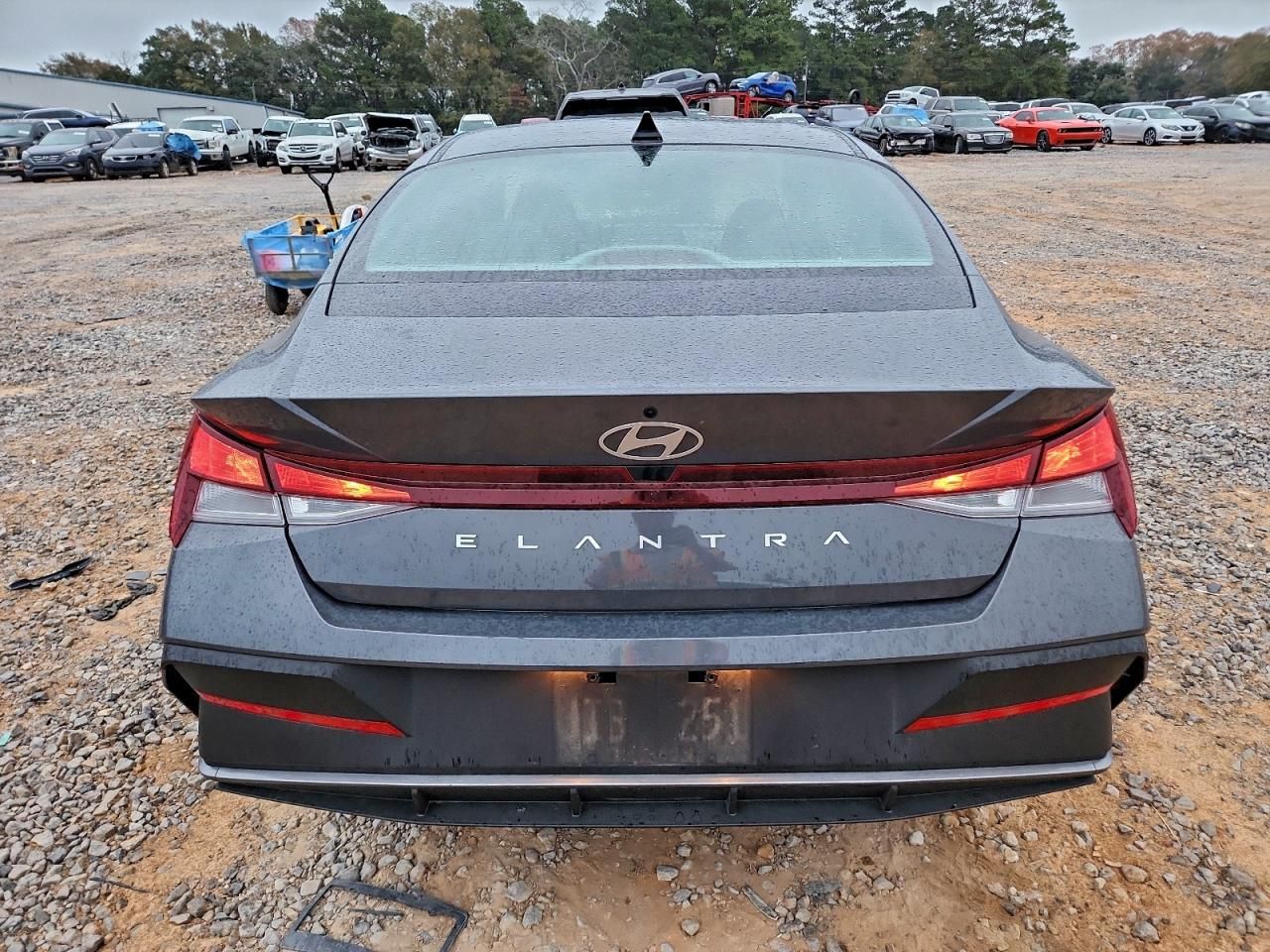 2024 Hyundai Elantra se