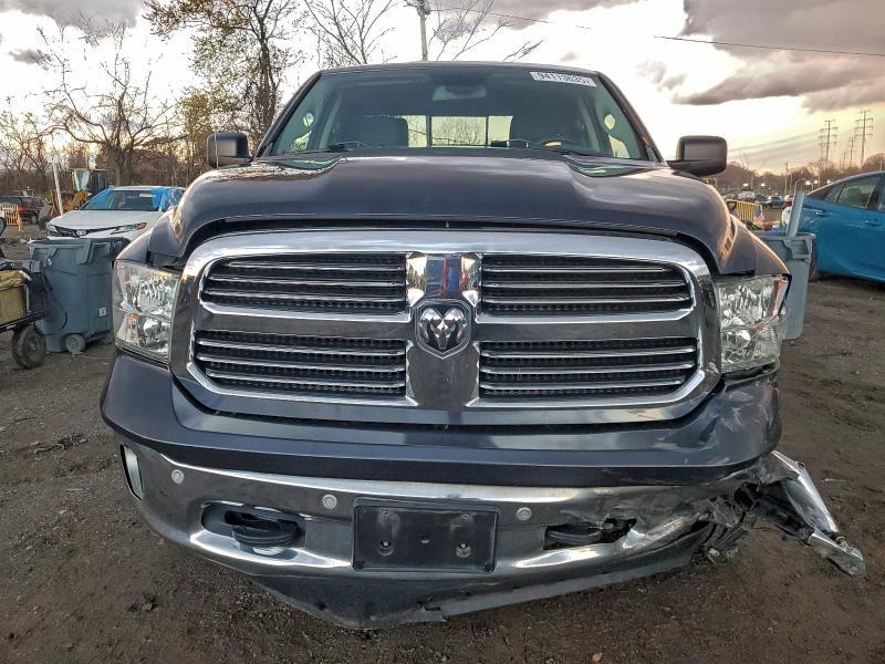 2015 Dodge RAM 1500 SLT