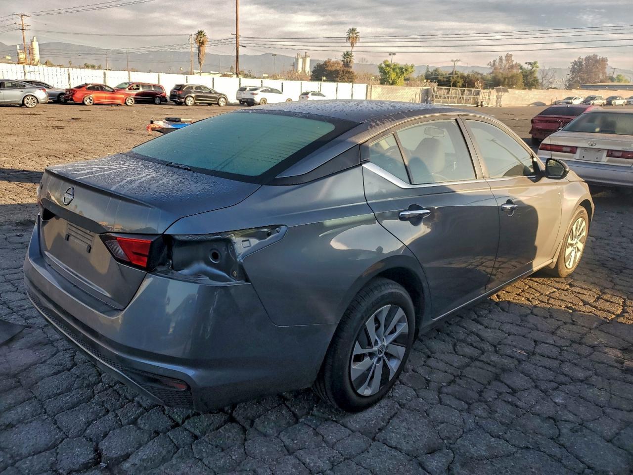 2024 Nissan Altima s