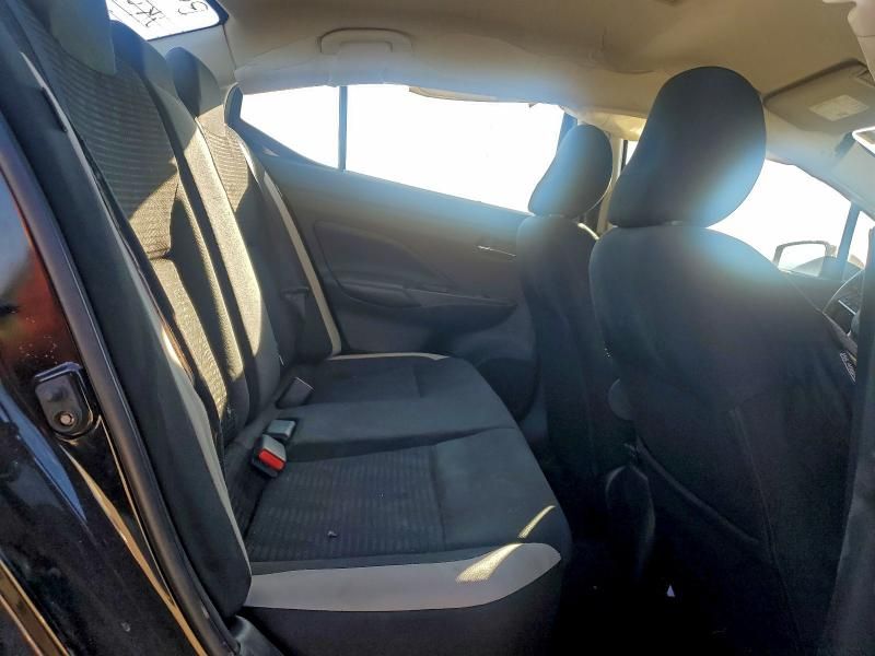 2020 Nissan Versa sv