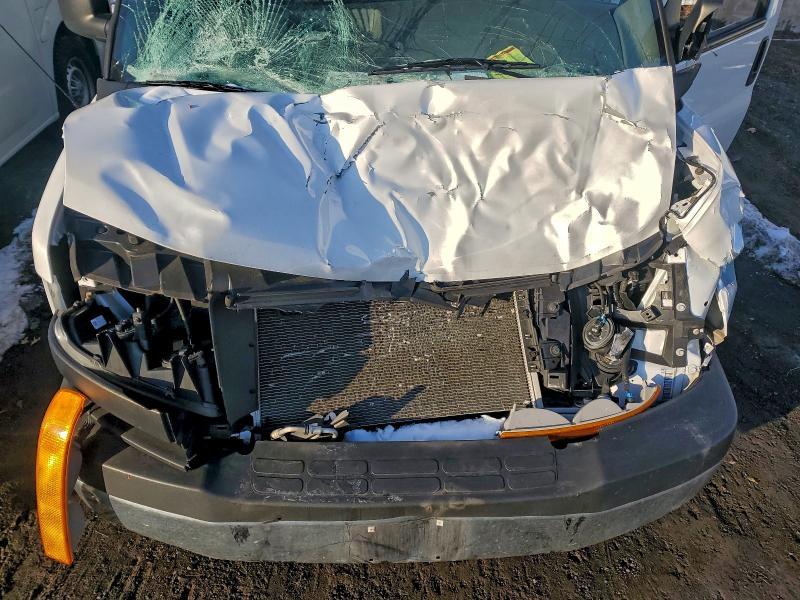 2021 GMC Savana G2500 Delivery Van