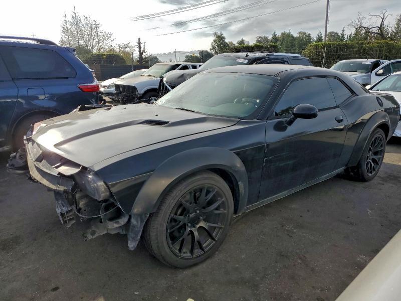 2014 Dodge Challenger sxt