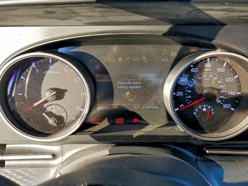 2022 KIA Carnival lx