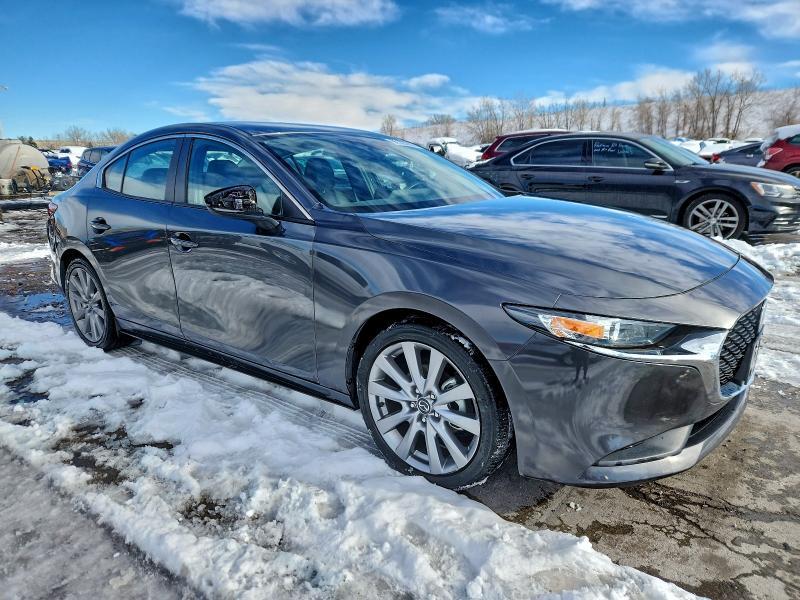 2022 Mazda 3 Select