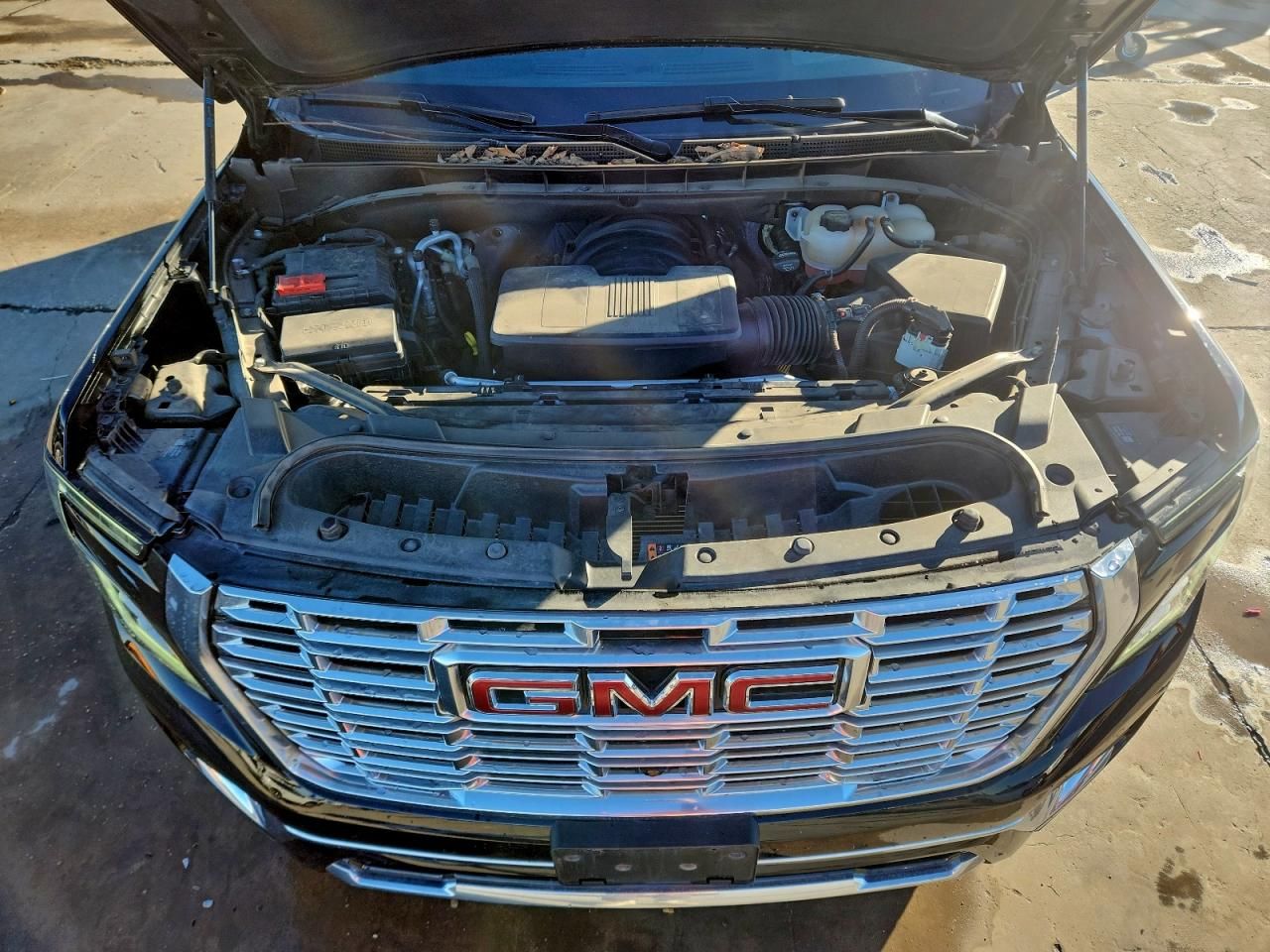 2025 GMC Yukon Denali