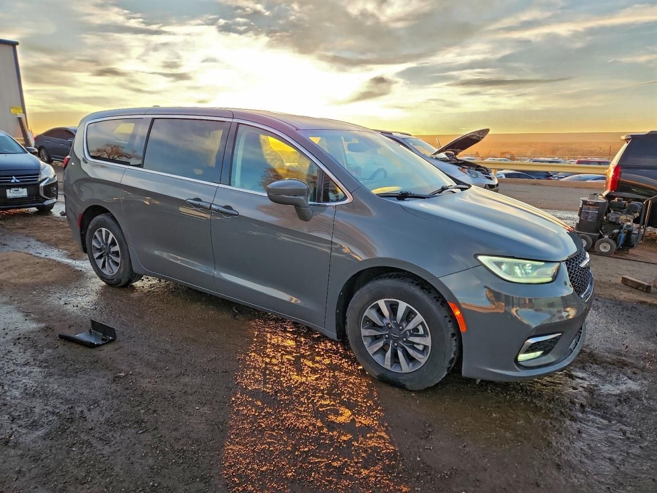 2022 Chrysler Pacifica Hybrid Touring l