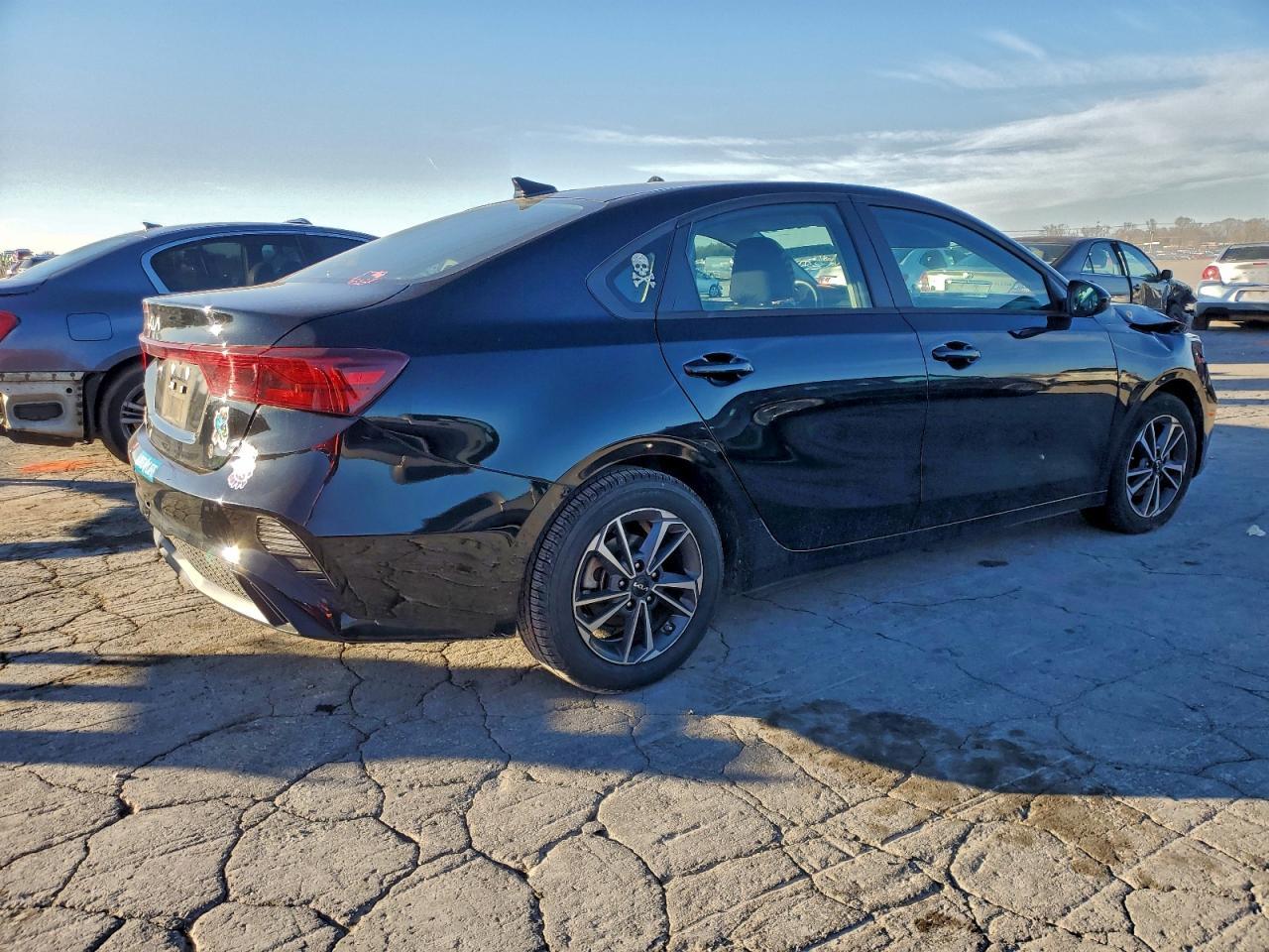 2024 KIA Forte lx