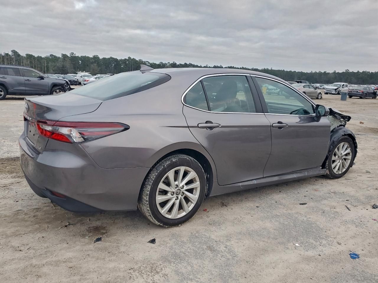 2023 Toyota Camry le