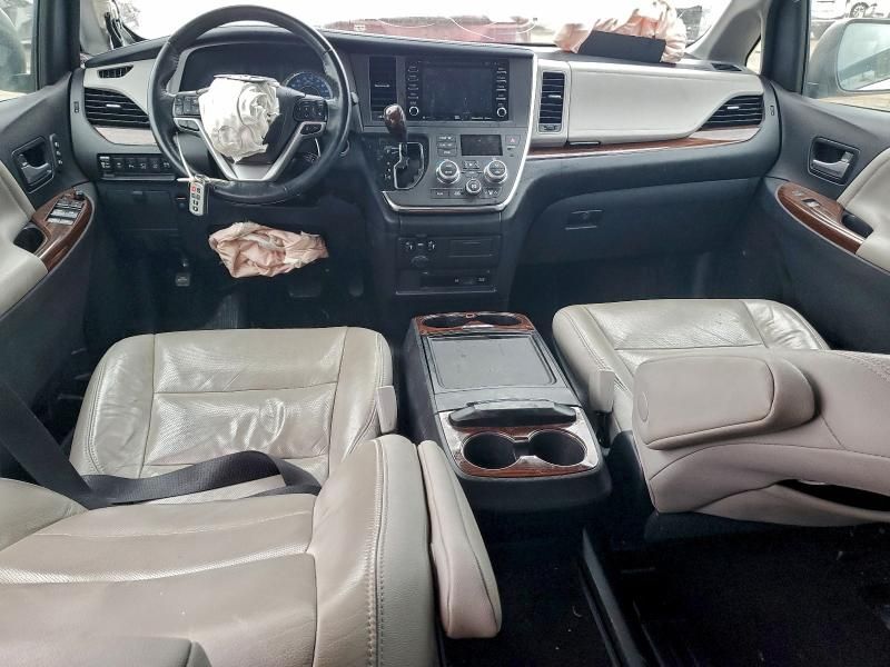 2018 Toyota Sienna xle
