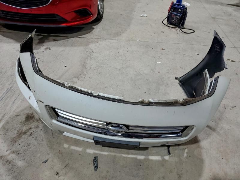 2013 Nissan Maxima s