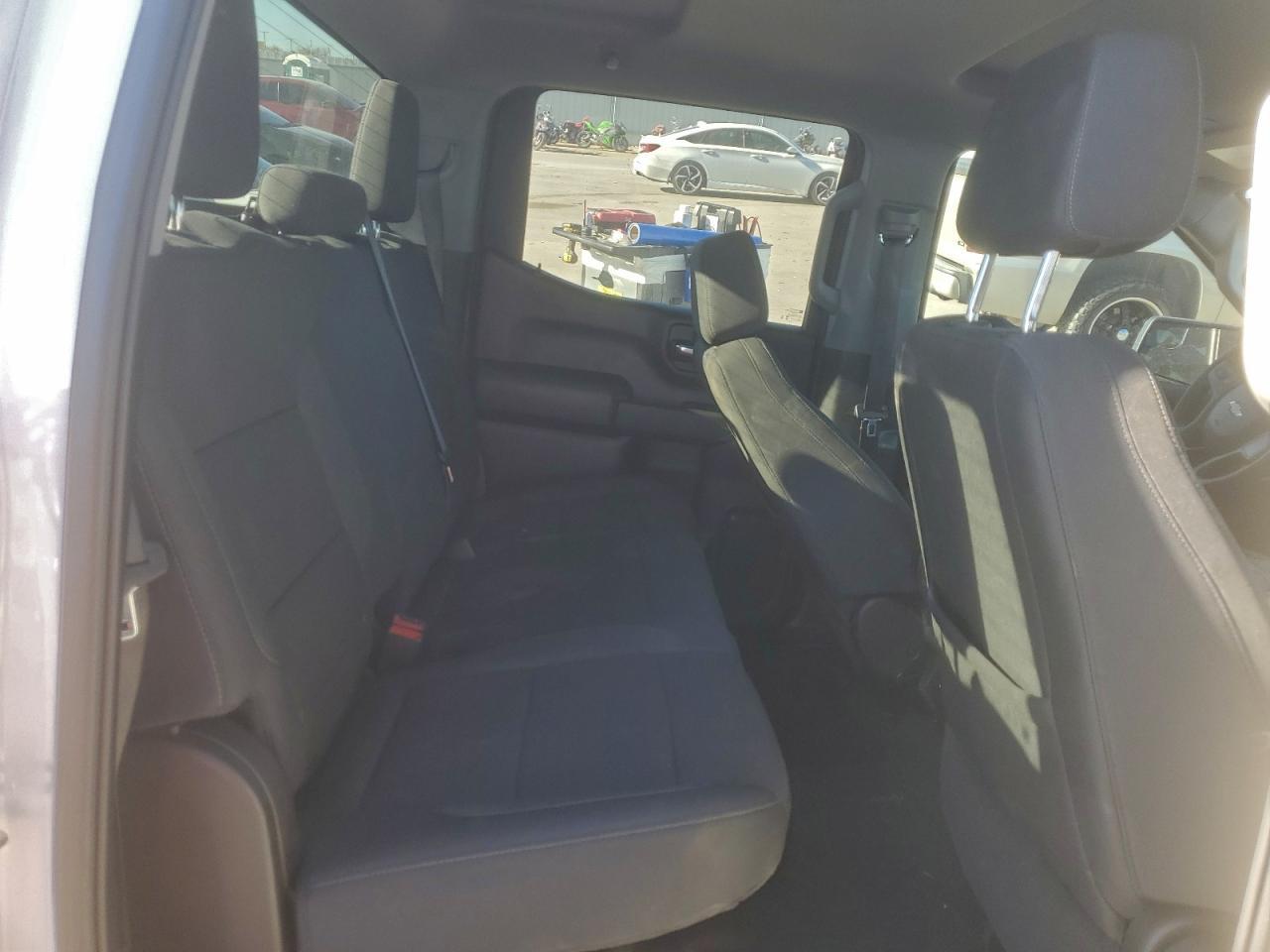 2025 Chevrolet Silverado C1500 Custom