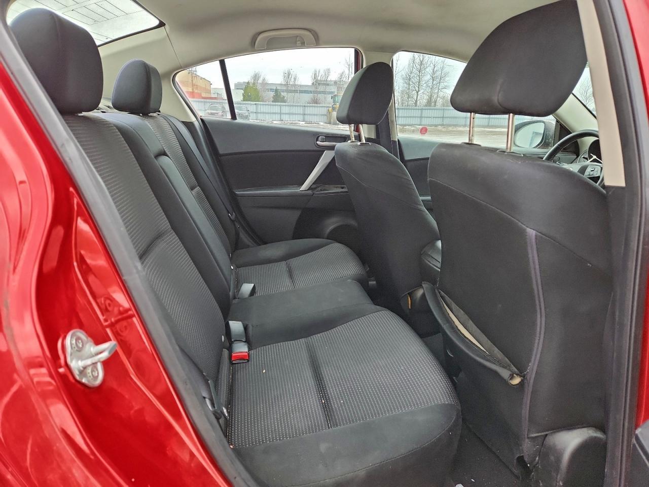 2012 Mazda 3 I