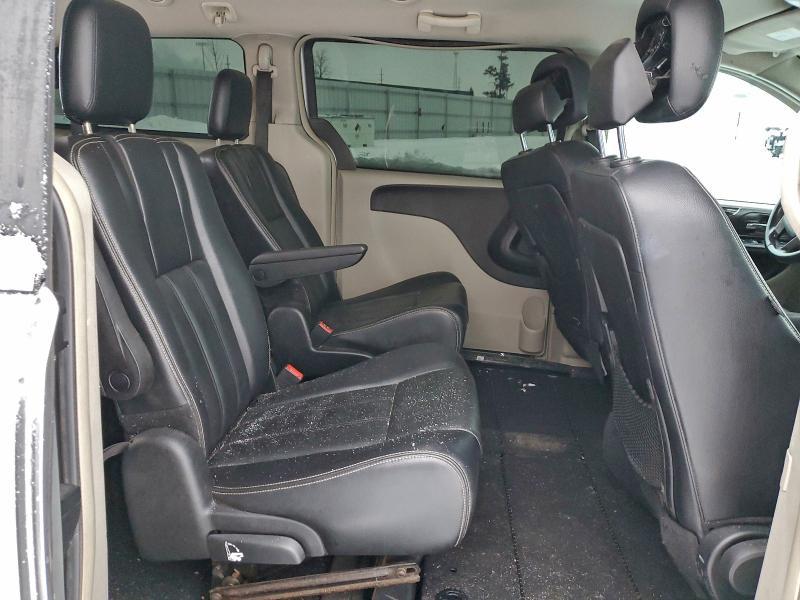 2013 Chrysler Town & Country Touring