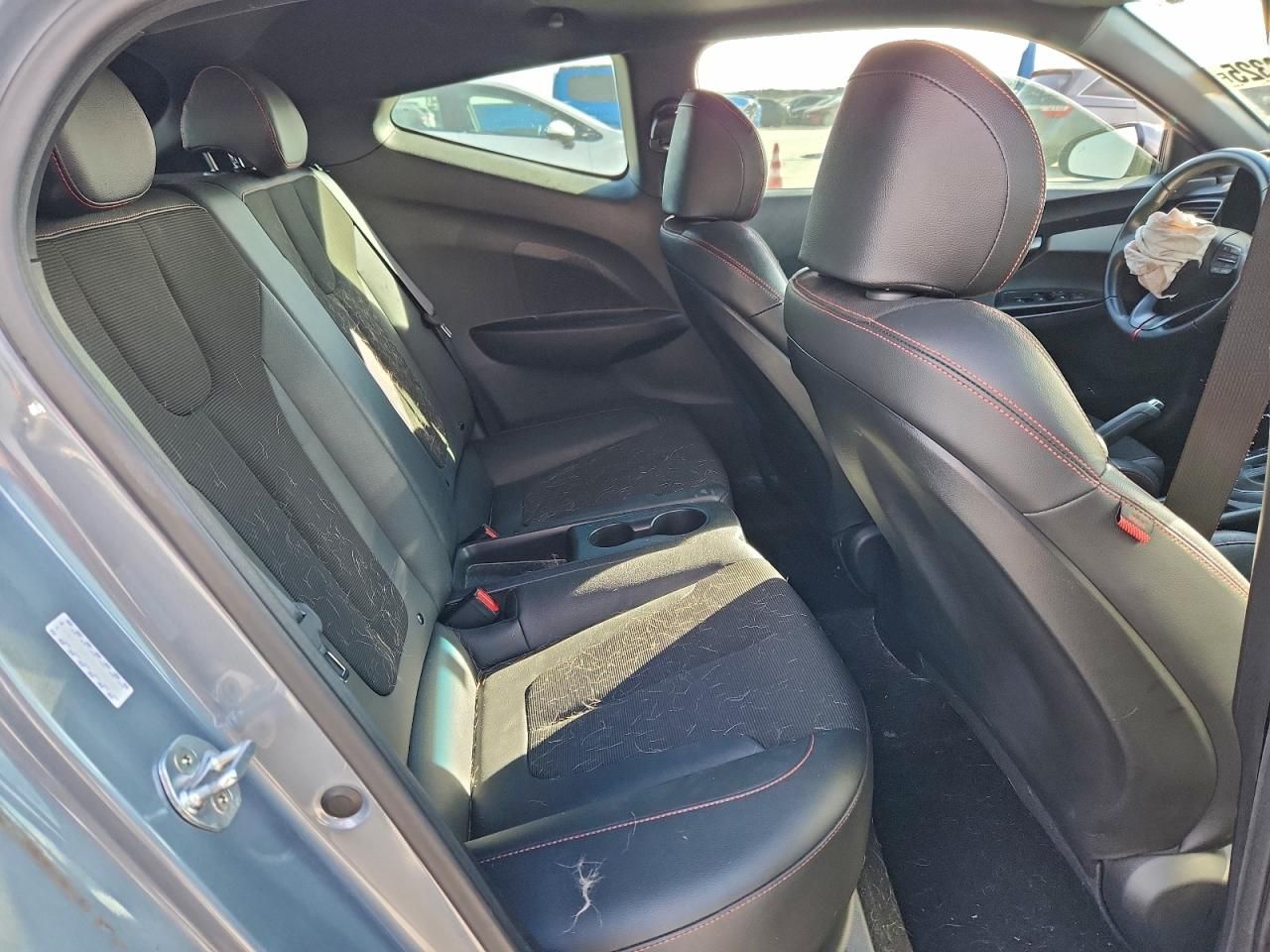 2019 Hyundai Veloster Base