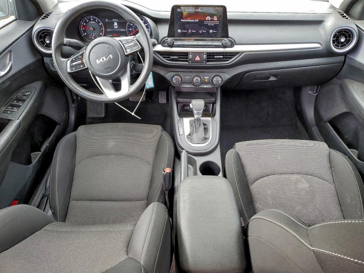 2022 KIA Forte fe