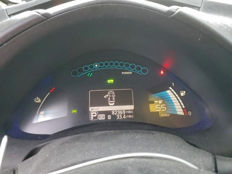 2015 Nissan Leaf s (red)