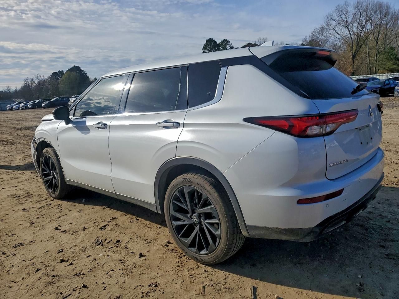 2023 Mitsubishi Outlander se