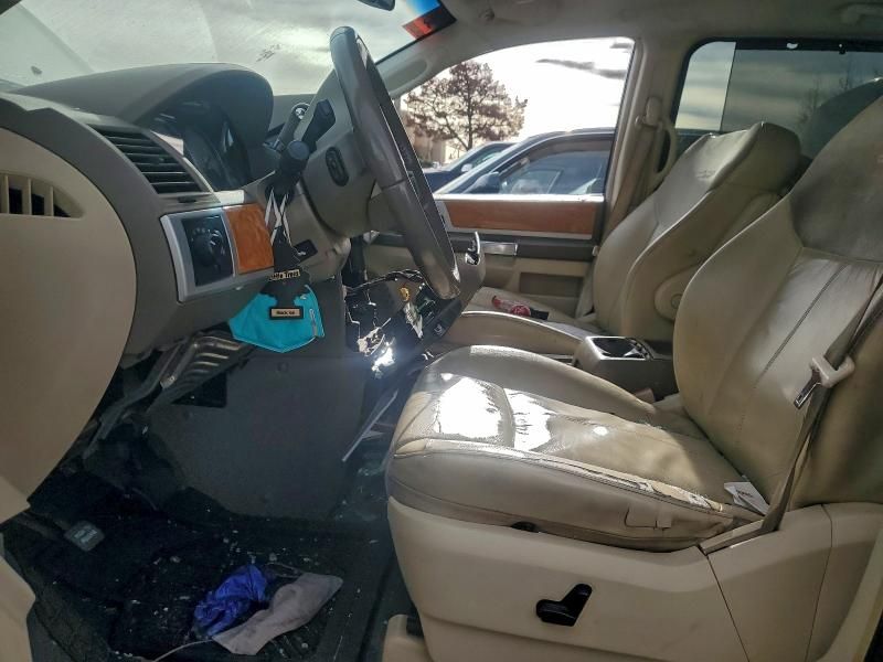 2008 Chrysler Town & Country Limited