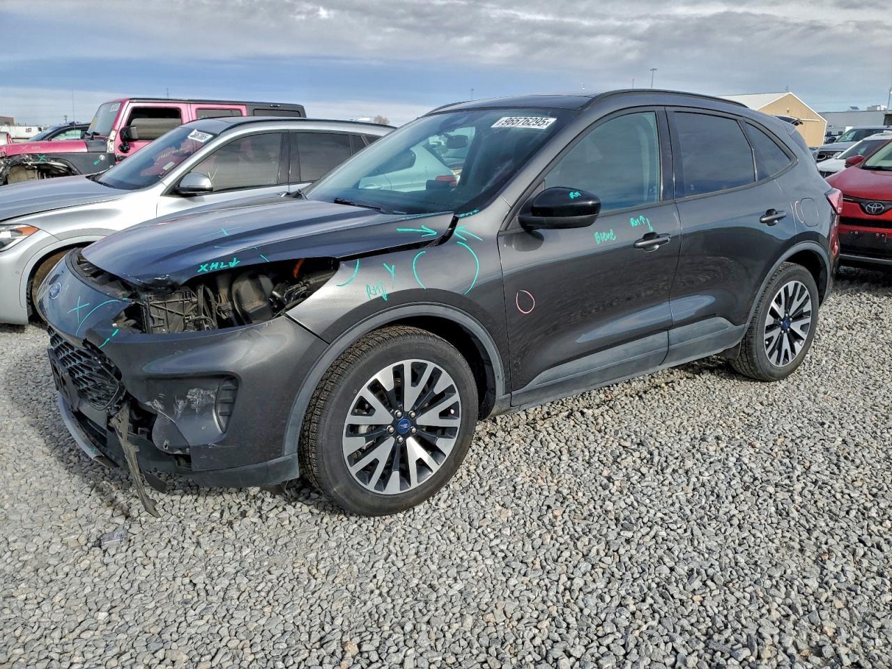 2020 Ford Escape se Sport