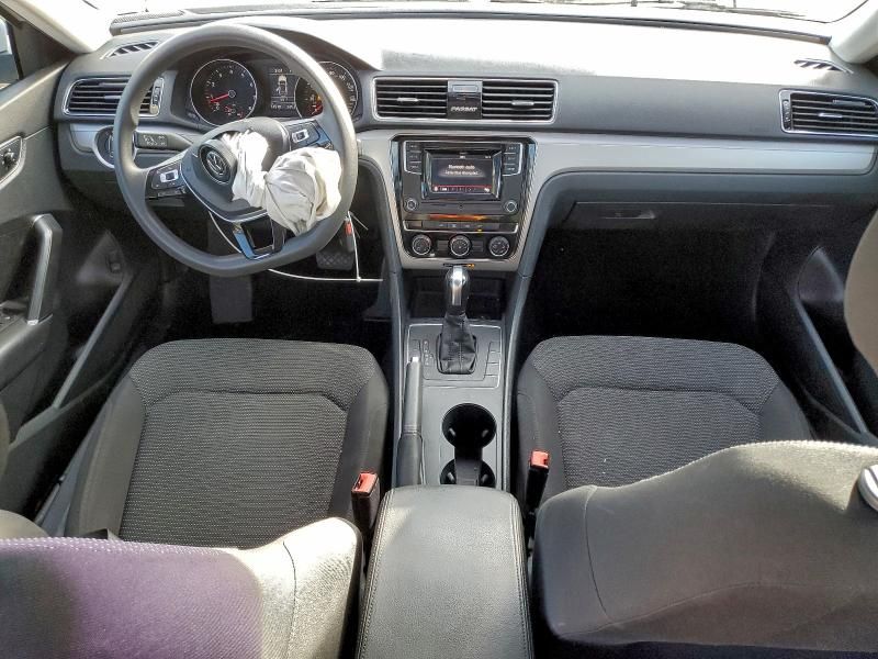 2018 Volkswagen Passat s