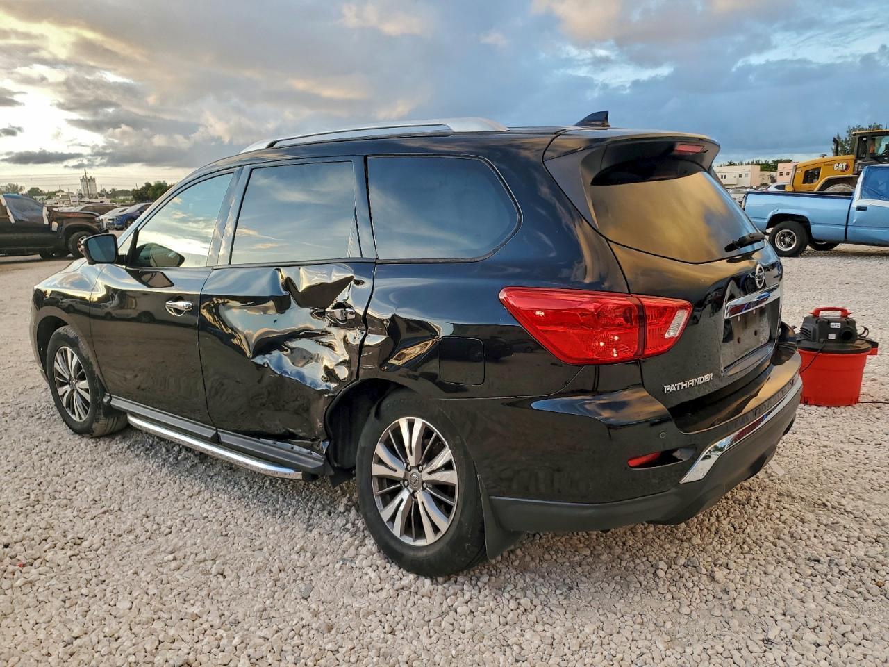 2019 Nissan Pathfinder s
