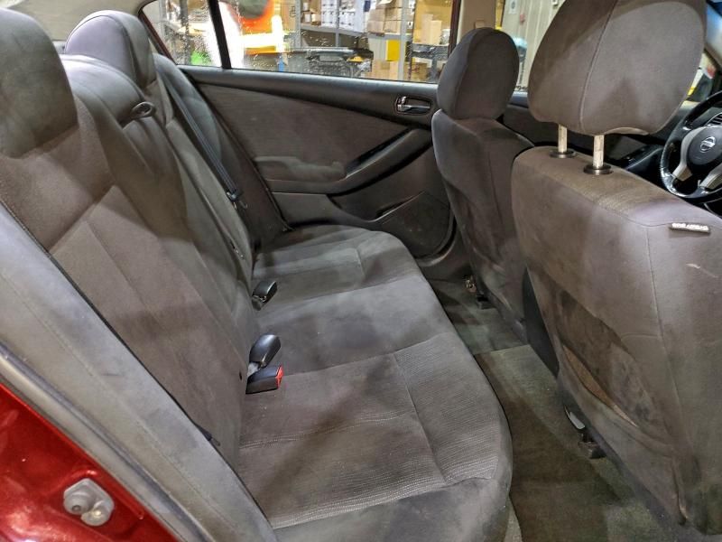 2010 Nissan Altima Base