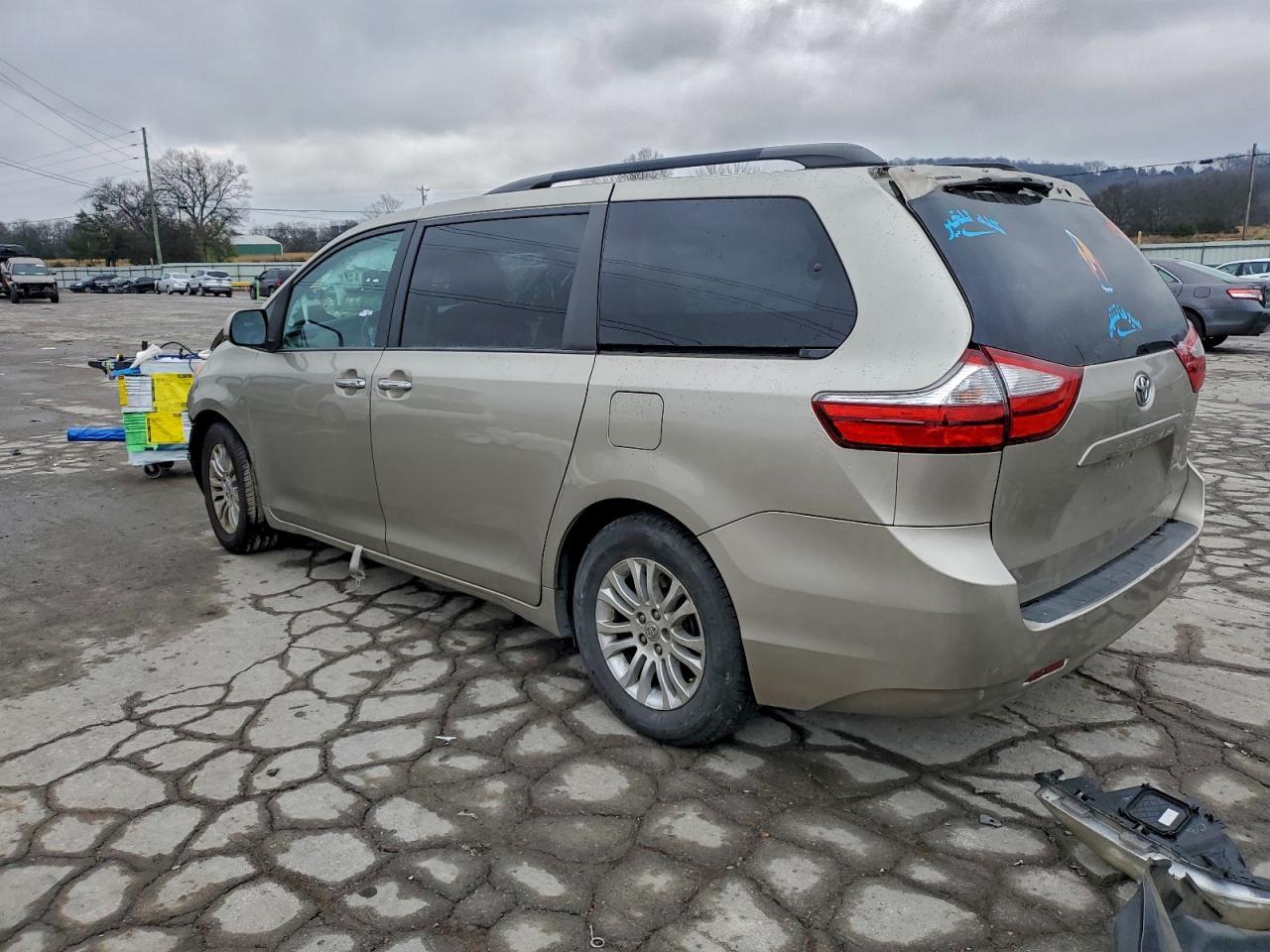 2015 Toyota Sienna