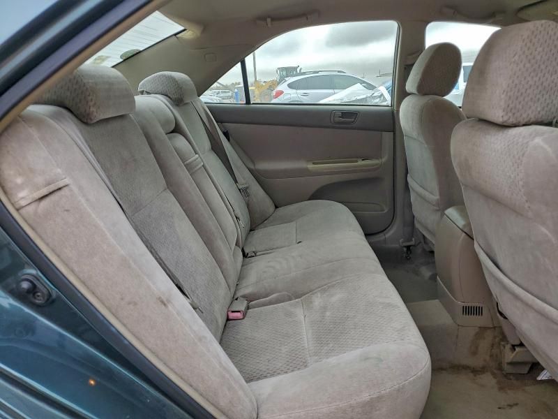 2003 Toyota Camry le