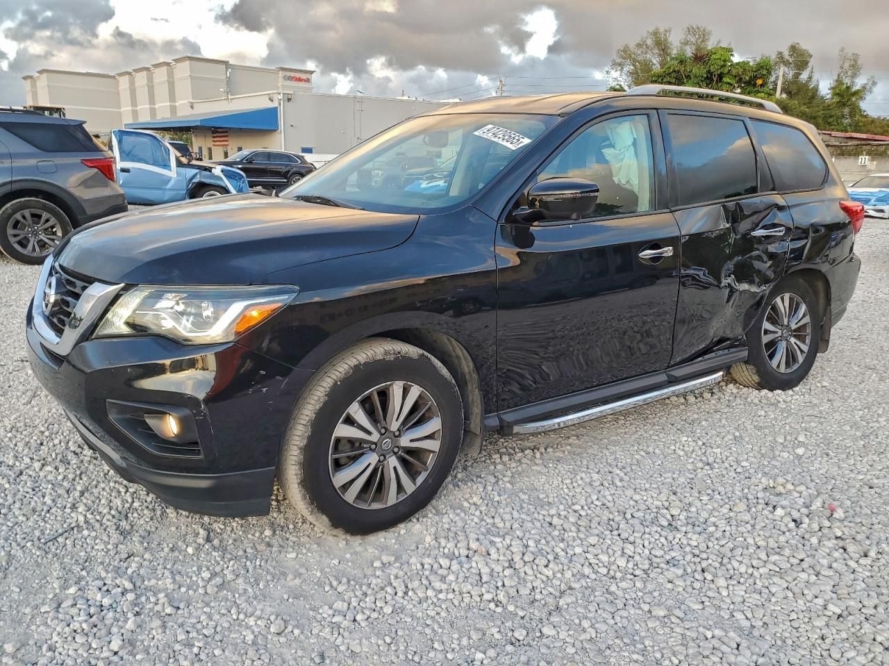 2019 Nissan Pathfinder s