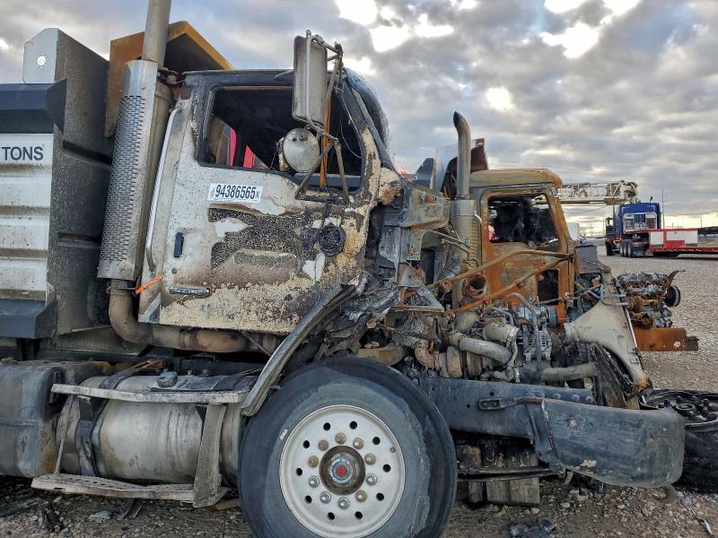 2005 Sterling L9500 Dump Truck