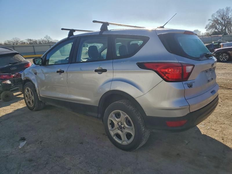 2019 Ford Escape s