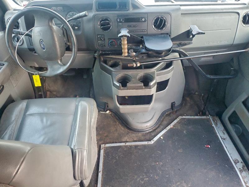 2014 Ford Econoline E250 van