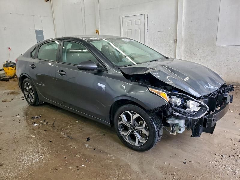 2021 KIA Forte fe