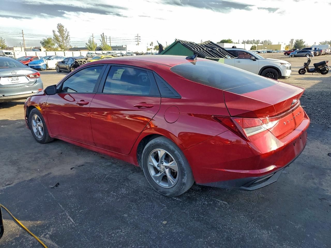 2023 Hyundai Elantra se