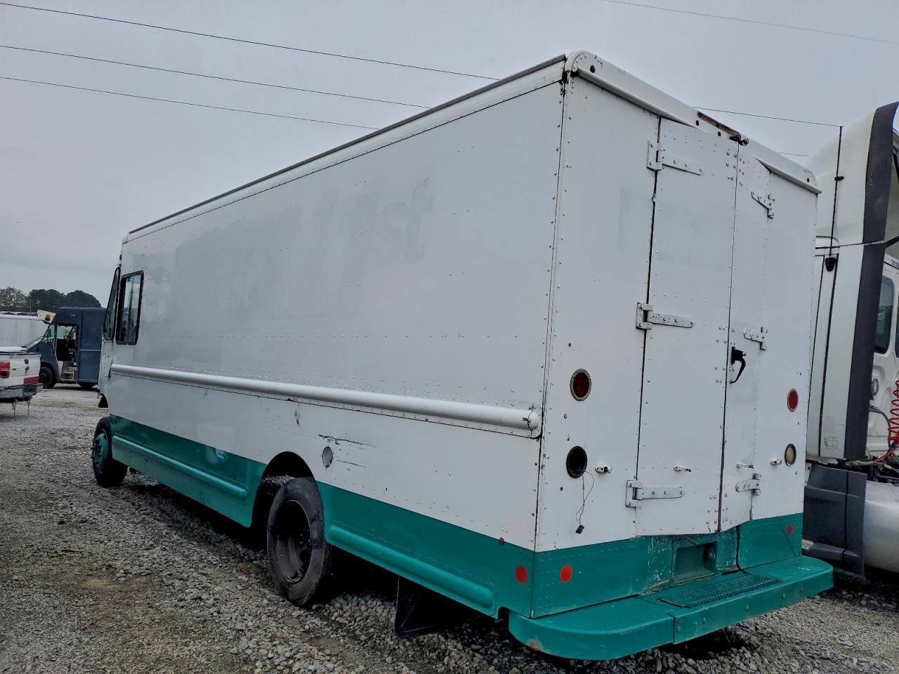 2011 Workhorse Custom Chassis 2011 Workhorse W62 Delivery Van