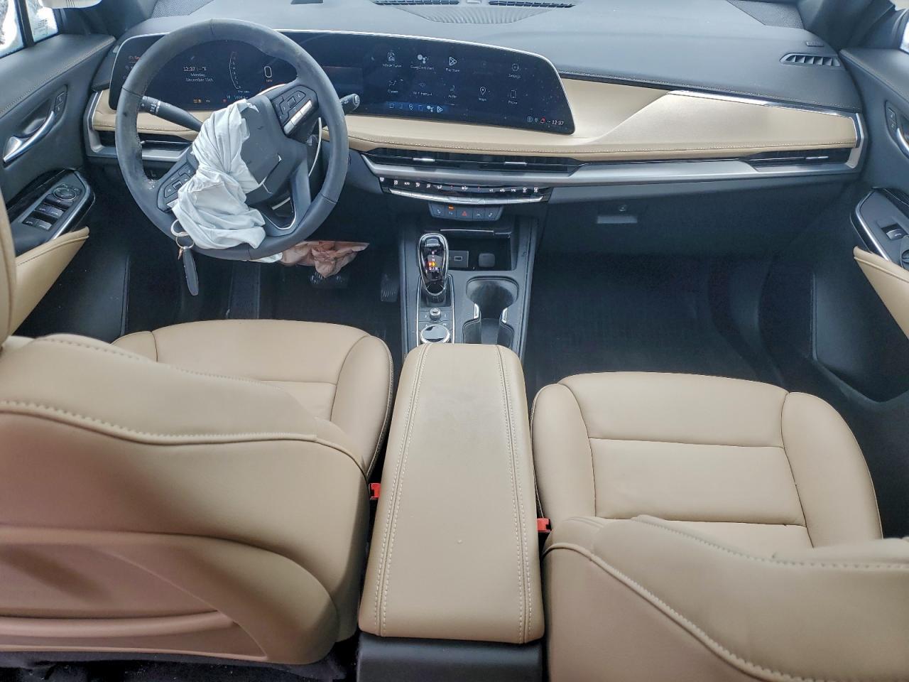 2024 Cadillac XT4 Luxury