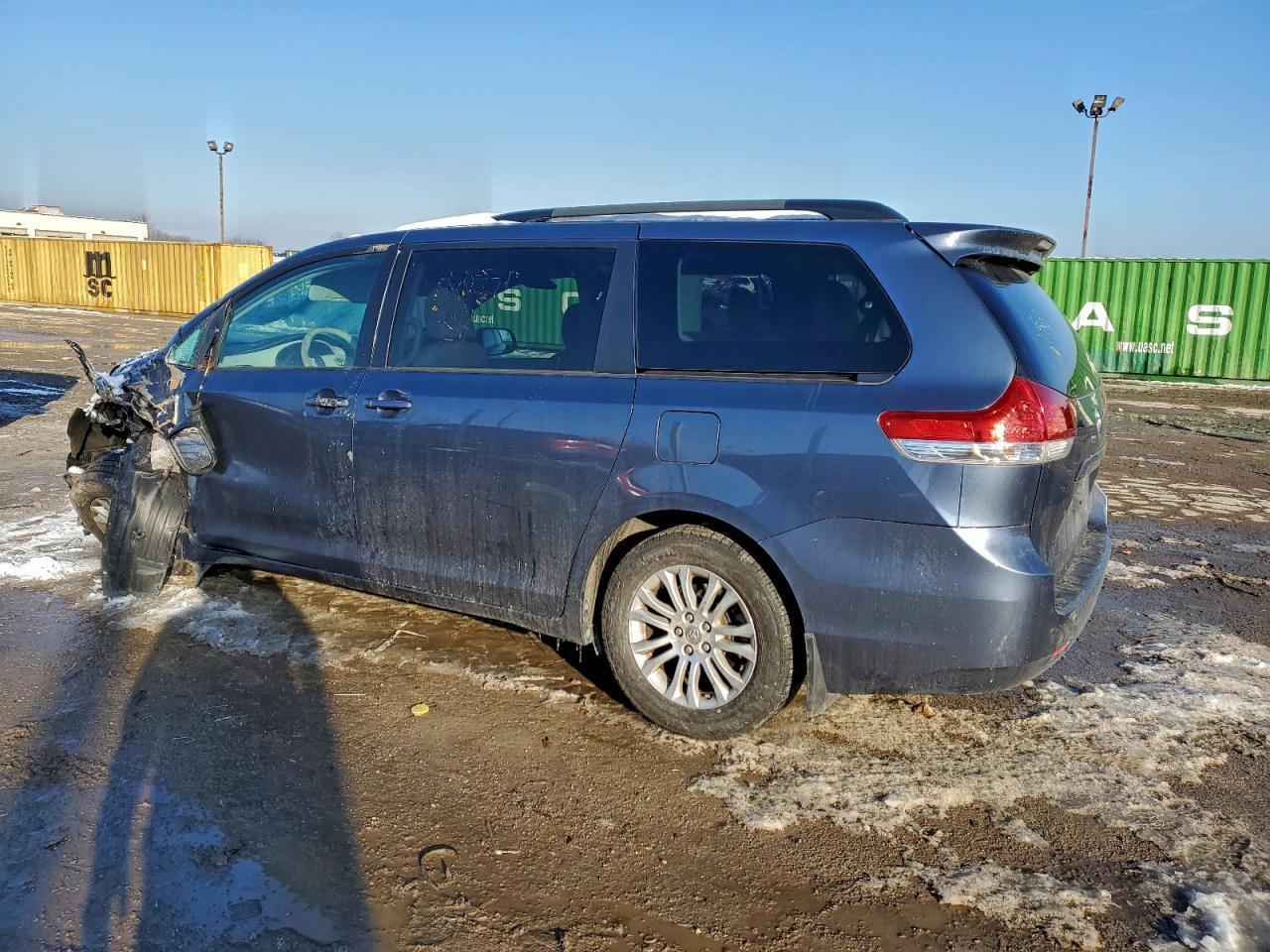2013 Toyota Sienna xle Premium 8-passenger