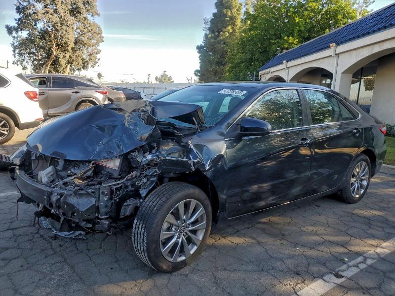 2015 Toyota Camry le