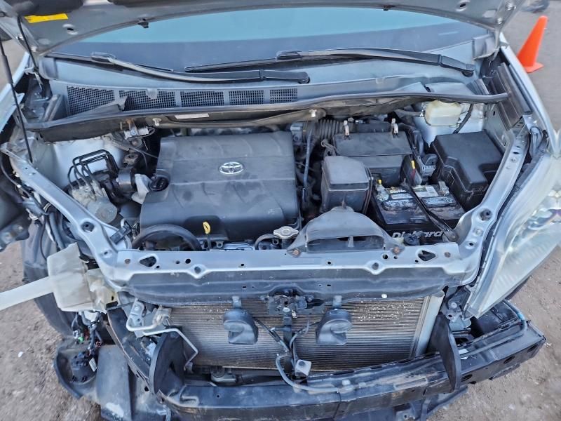 2016 Toyota Sienna xle