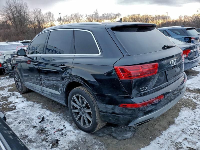 2017 Audi Q7 Premium Plus