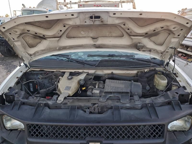 2016 Chevrolet Express 2500 Utility / Service Van