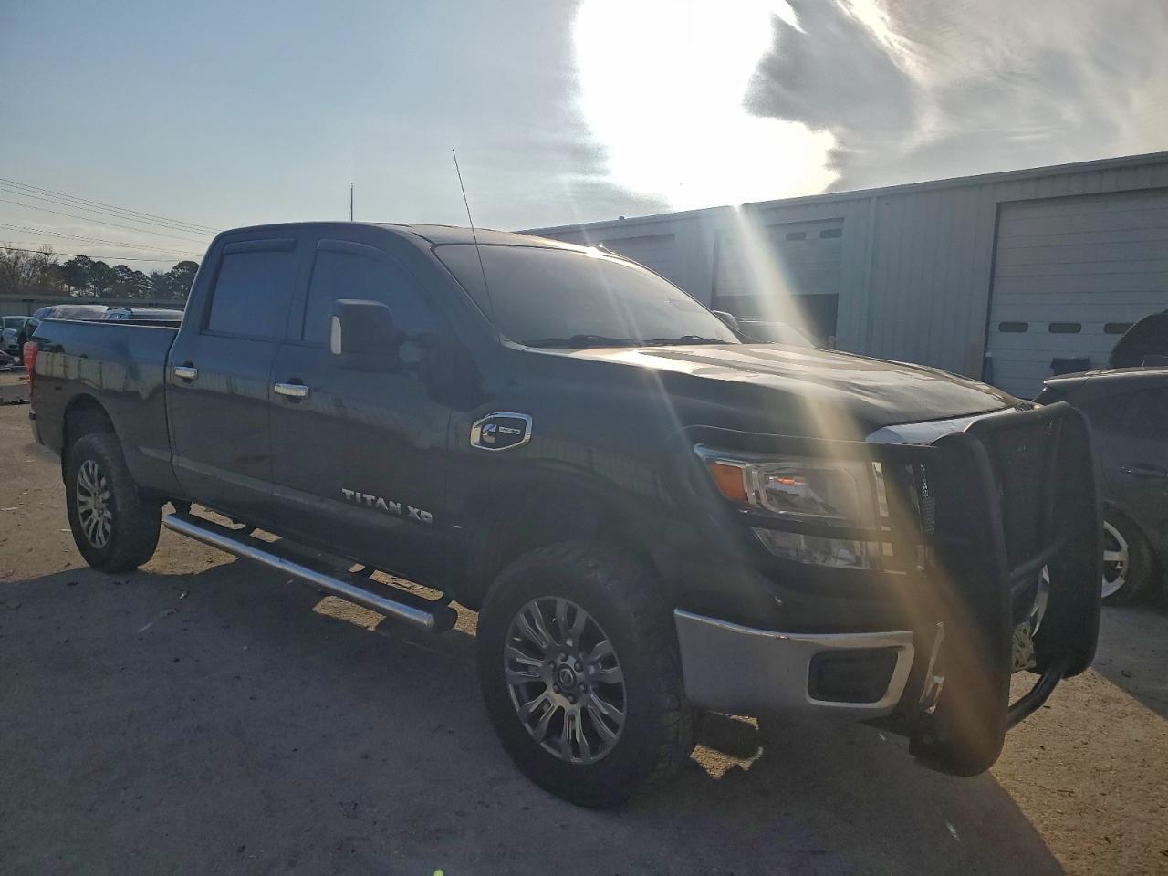 2017 Nissan Titan xd s
