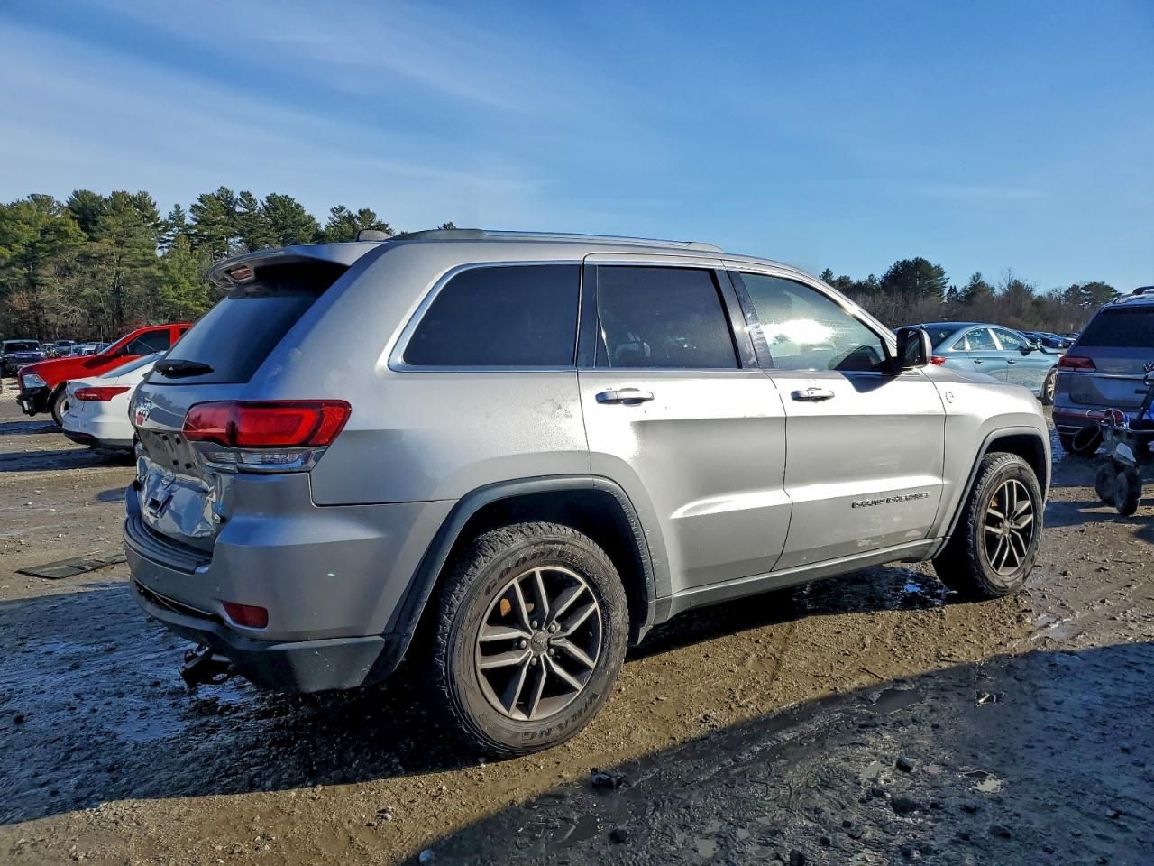 2020 Jeep Grand Cherokee Laredo