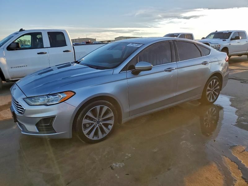 2020 Ford Fusion se