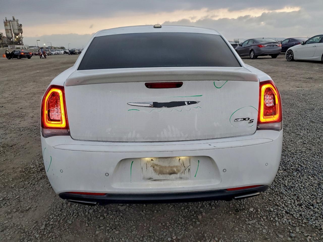 2017 Chrysler 300 s