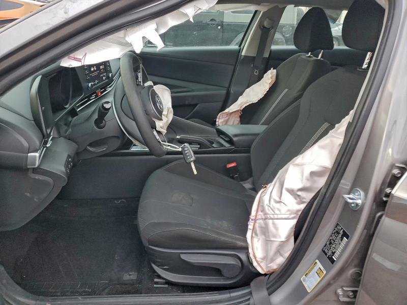 2023 Hyundai Elantra se