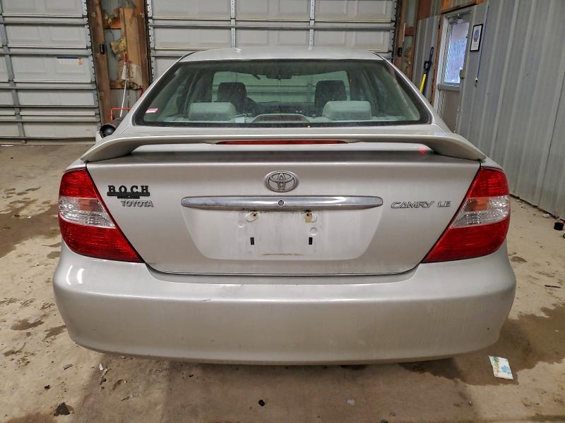 2004 Toyota Camry le