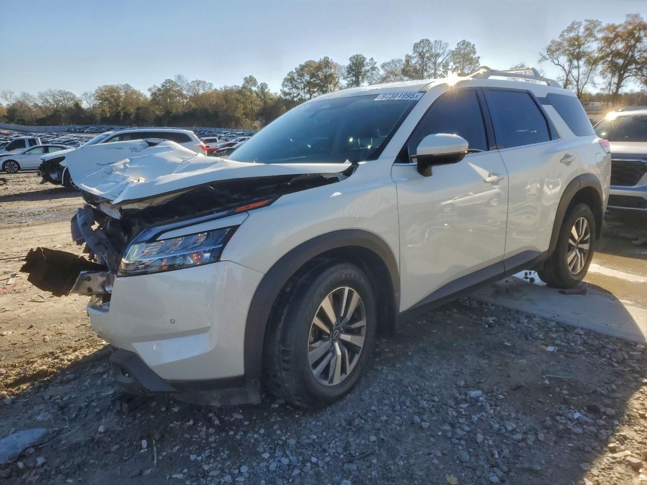 2024 Nissan Pathfinder sl