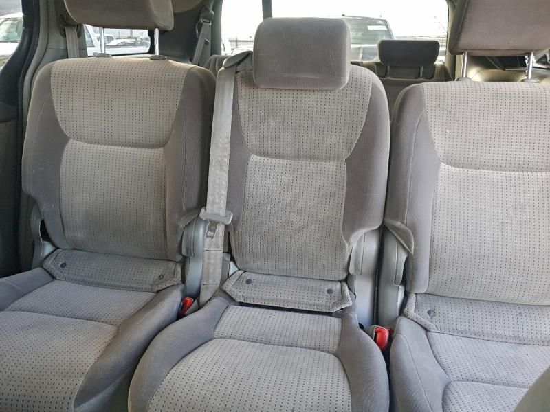 2009 Toyota Sienna ce